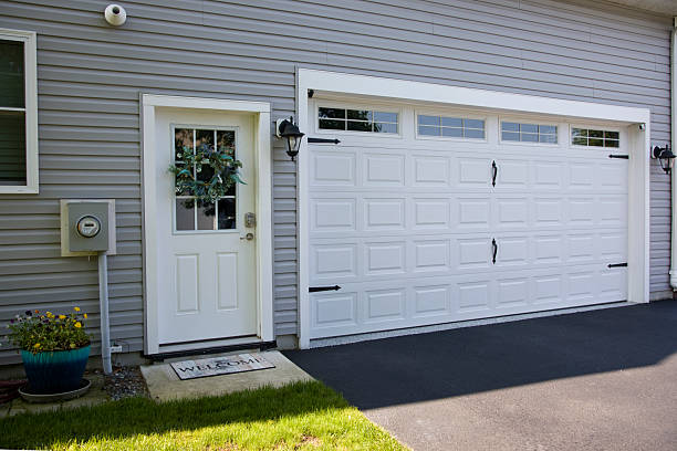 24/7 Emergency Garage Door Panel Replacement experts in Milan, OH